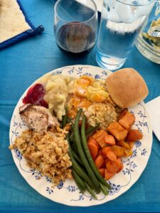 Plate of Thanksgiving food from article